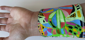 Wrist-Cuff / one-of-a-kind / hand-painted